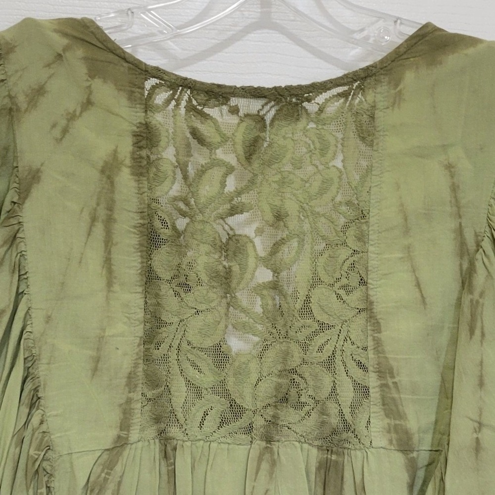 Dressbarn Sage Green Tie Dye Embroidered Lace Back Flutter Sleeve Blouse Medium - Picture 7 of 7